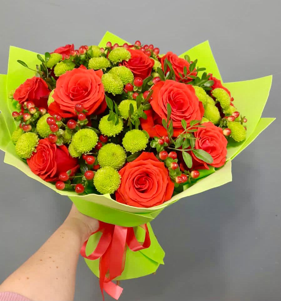 Букет цветов из: Хризантемы и Розы в Родино