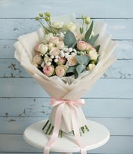 Букет цветов из:  Розы и Лизиантусы в Родино