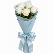 Букет 5 Белых роз Проуд в Родино