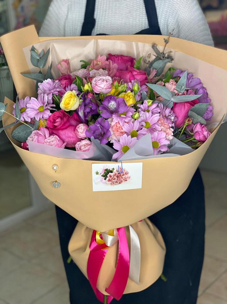 Букет цветов из: Хризантемы, Гвоздики и Альстромерии в Родино