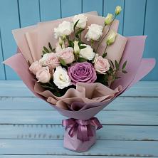 Букет цветов из:  Розы и Лизиантусы в Родино