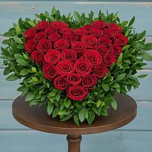 Цветочная композиция из Розы в виде сердца #REPLACE_PRED# Родино