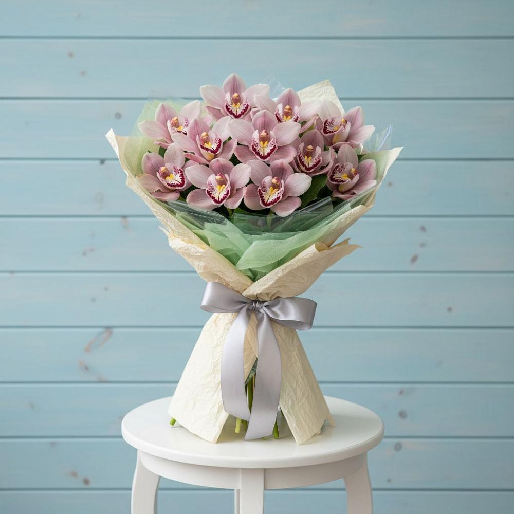 Букет цветов из: Орхидеи и Розы в Родино