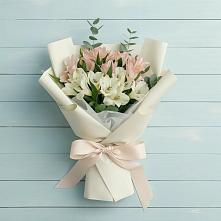 Букет цветов из:  Альстромерии в Родино