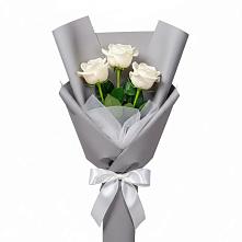 Букет 3 белые розы в Родино