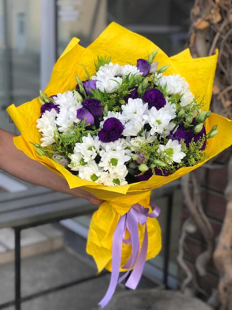 Букет цветов из: Ирисы, Хризантемы и Ромашки в Родино