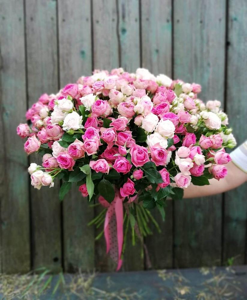 Букет Розовые кустовые розы Натали и Лав Лидия в Родино