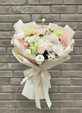 Букет цветов из:  Гвоздики, Розы, Лизиантусы и Хризантемы в Родино
