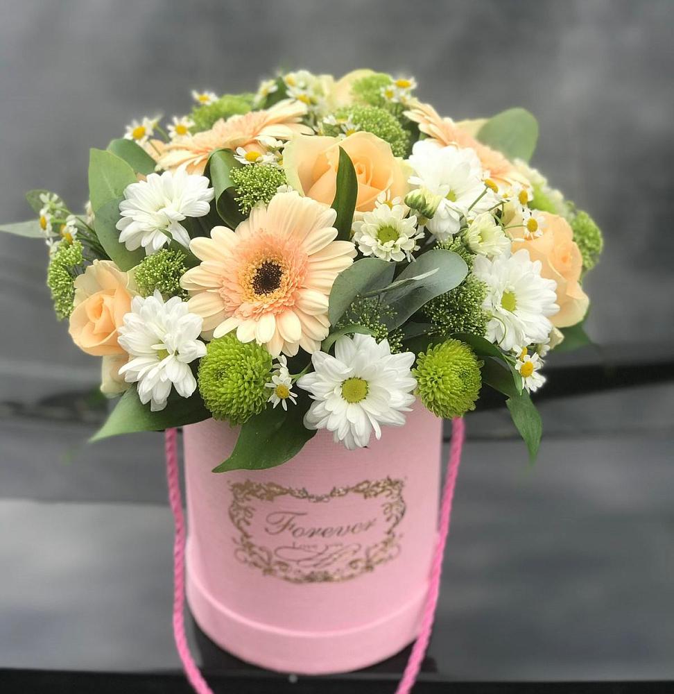 Цветочная композиция из Розы, Герберы и Хризантемы в шляпной коробке в Родино