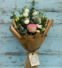 Букет цветов из:  Розы и Лизиантусы в Родино