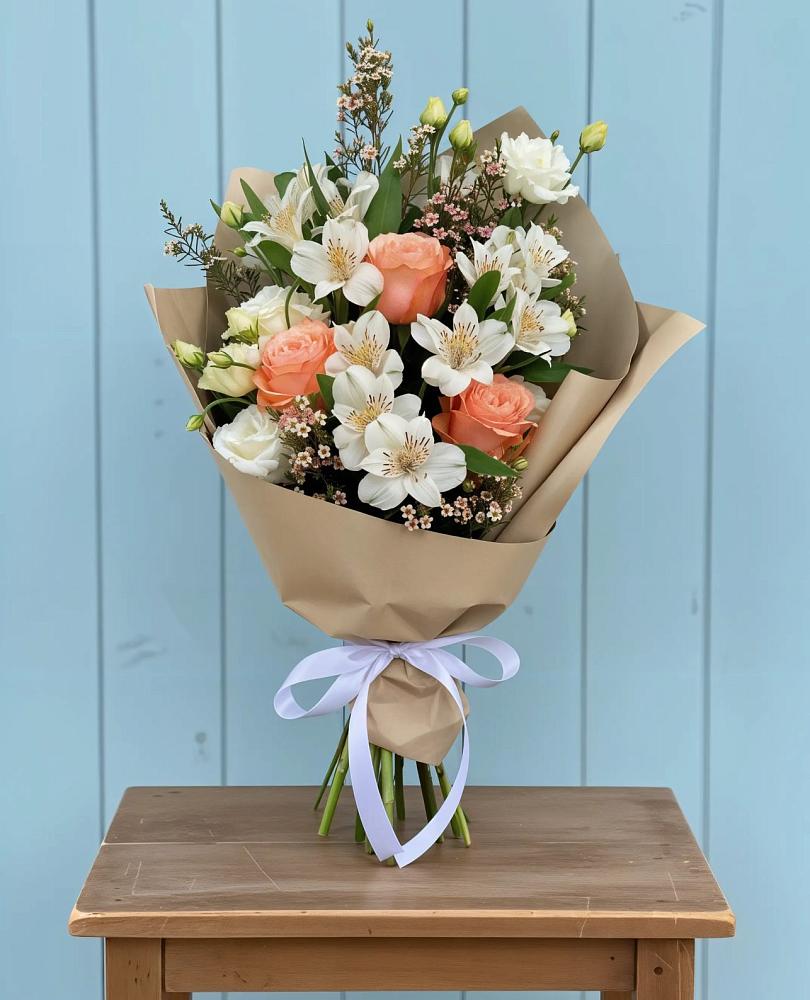 Букет цветов из: Альстромерии, Лизиантусы, Розы и Хризантемы в Родино