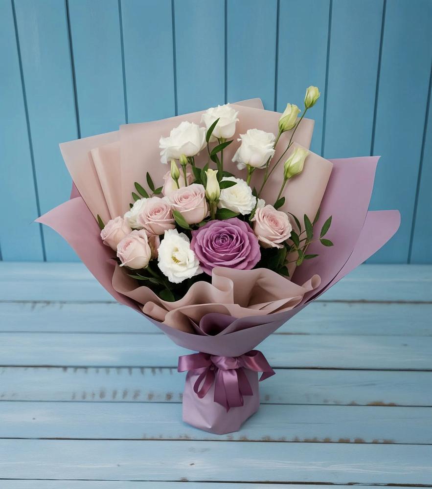 Букет цветов из: Розы и Лизиантусы в Родино